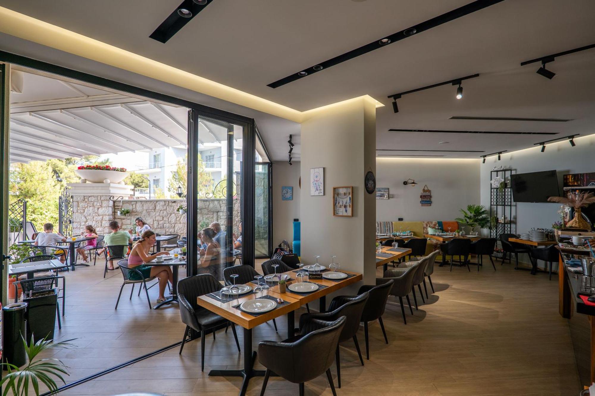 Ami Mar Hotel Saranda Kültér fotó